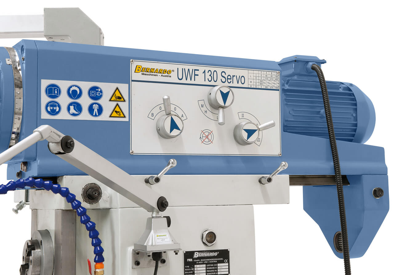 UWF 130 Servo-Universalfräsmaschine