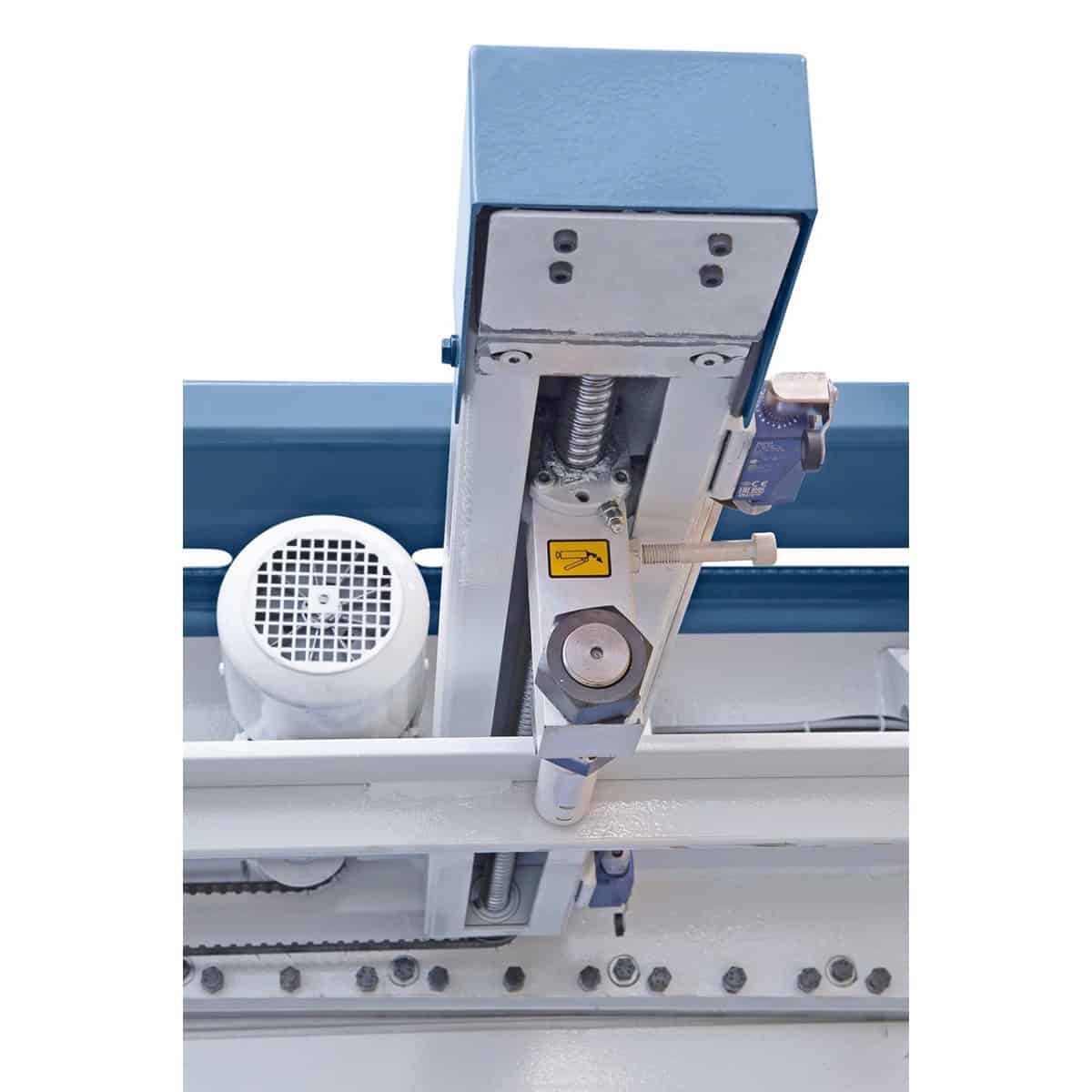 Bernardo MTE 1560 x 3 mm NCC – Cesoia a ghigliottina motorizzata