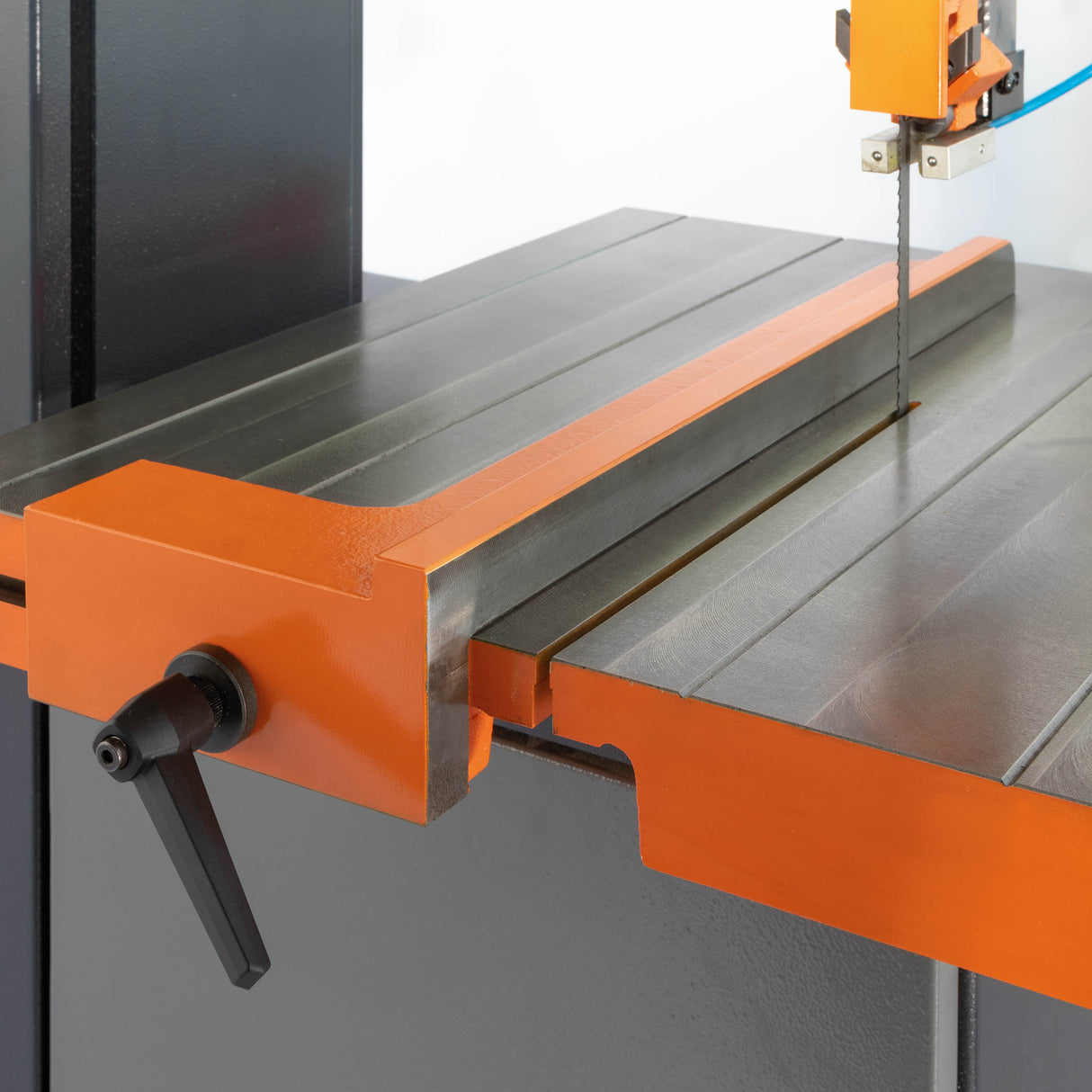 Segatrice a nastro verticale Flott VBS 400 Plus – professionale 4,0 kW