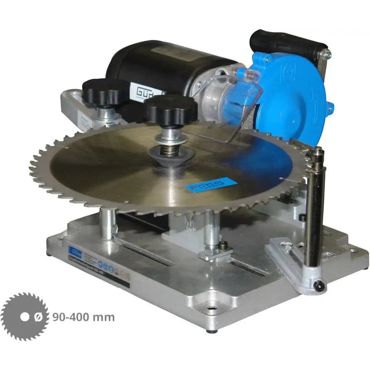 Affilatrice compatta Güde per lame legno e metallo (diametro 90-400 mm). Disco abrasivo Ø 100 mm a 5300 giri/minuto, angoli fissi 15° e tavolo inclinabile. Motore 110W, 230V monofase. Dotazione: 2 dischi (carburo + acciaio rapido). Peso 4,68 kg. Certificata CE. Ideale per officine artigiane e carpenterie.