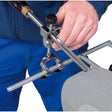 Accessorio per affilatrici NTS 250 Top e Vario, ideale per affilare tubi o utensili cilindrici tramite rotazione controllata del pezzo.