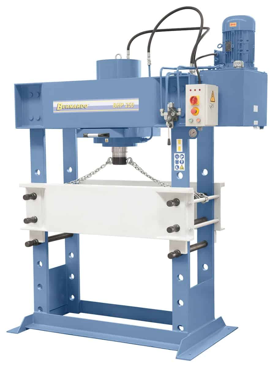 Bernardo BHP 250 – Pressa idraulica con cilindro scorrevole