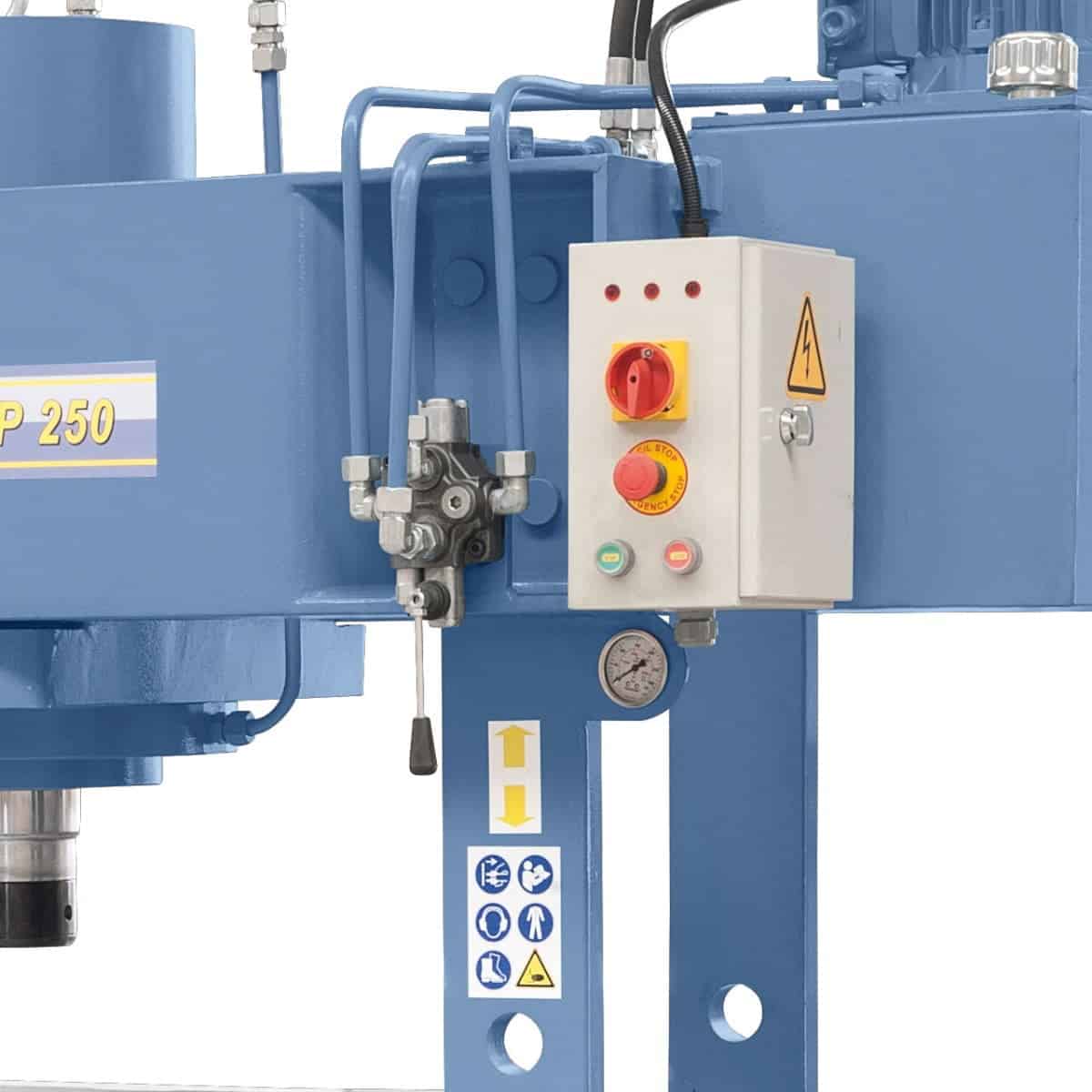 Bernardo BHP 250 – Pressa idraulica con cilindro scorrevole