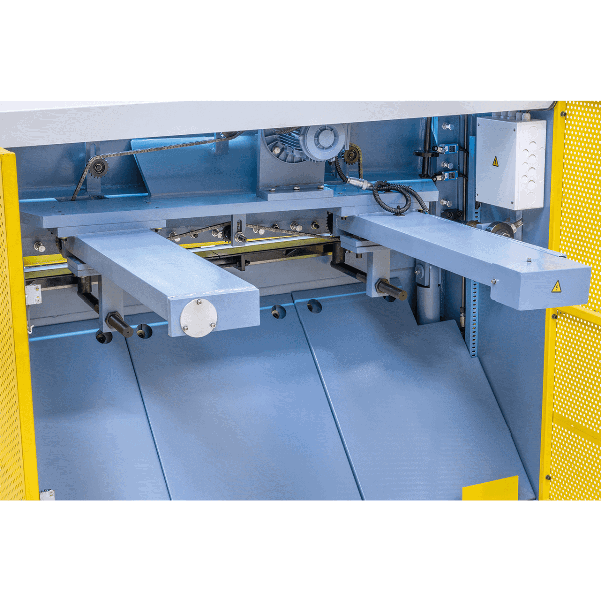 Bernardo HST 1600 x 4 – Cesoia idraulica per lamiera fino a 4 mm