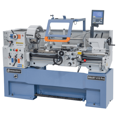 Tornio parallelo Bernardo Smart 410 x 1000 Pro con distanza tra le punte 1000 mm, foro mandrino 52 mm e accessori inclusi.