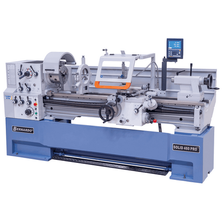 Tornio Bernardo Solid 460 x 1500 Pro con altezza punte 230 mm, passaggio barra 80 mm e visualizzatore digitale a 3 assi incluso.