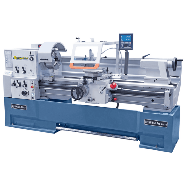 Tornio Bernardo TITAN 560 x 1500 Pro Vario con distanza tra le punte 1500 mm, foro mandrino 105 mm e motore 7,5 kW, completo di mandrino 315 mm, piatto frontale e DRO.
