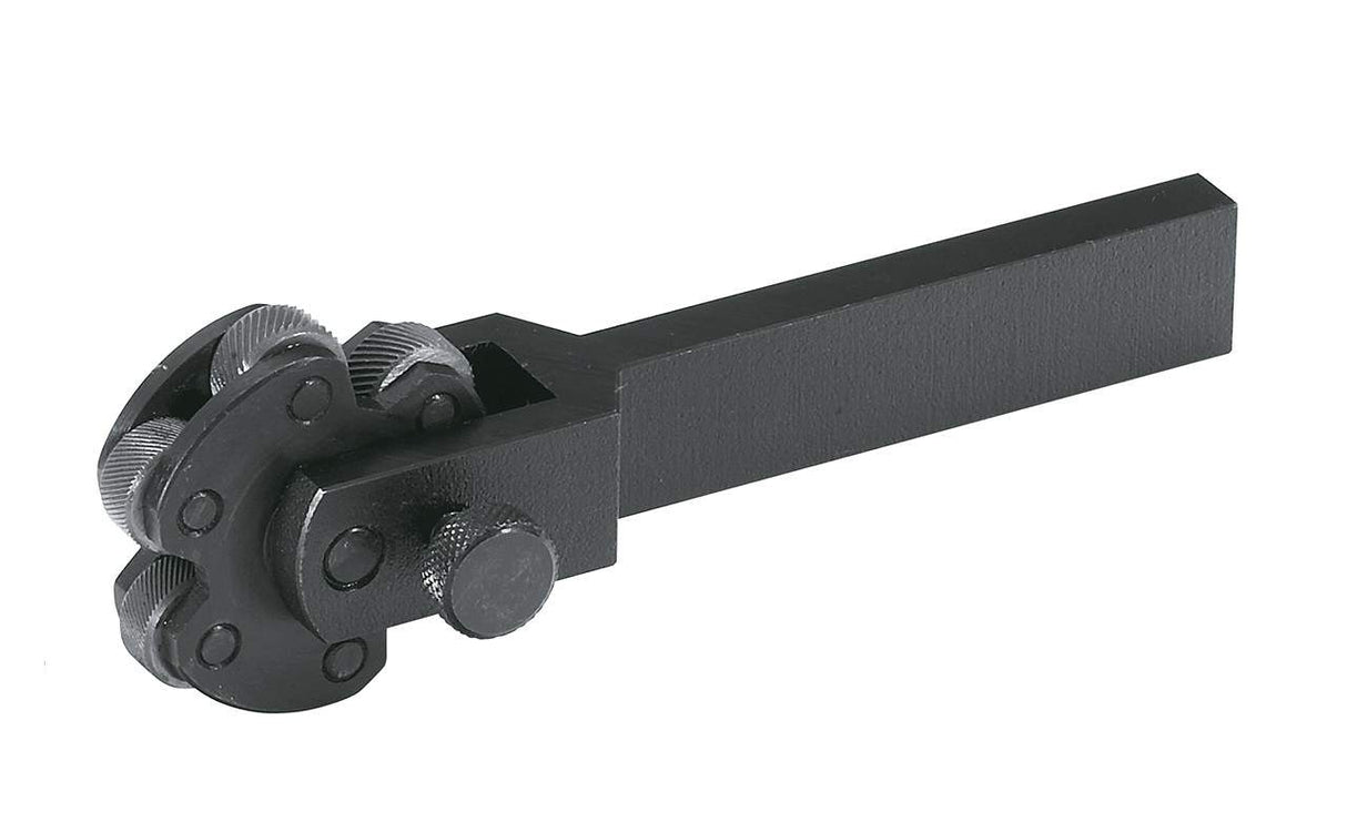 Knurling machine with rotating knurling