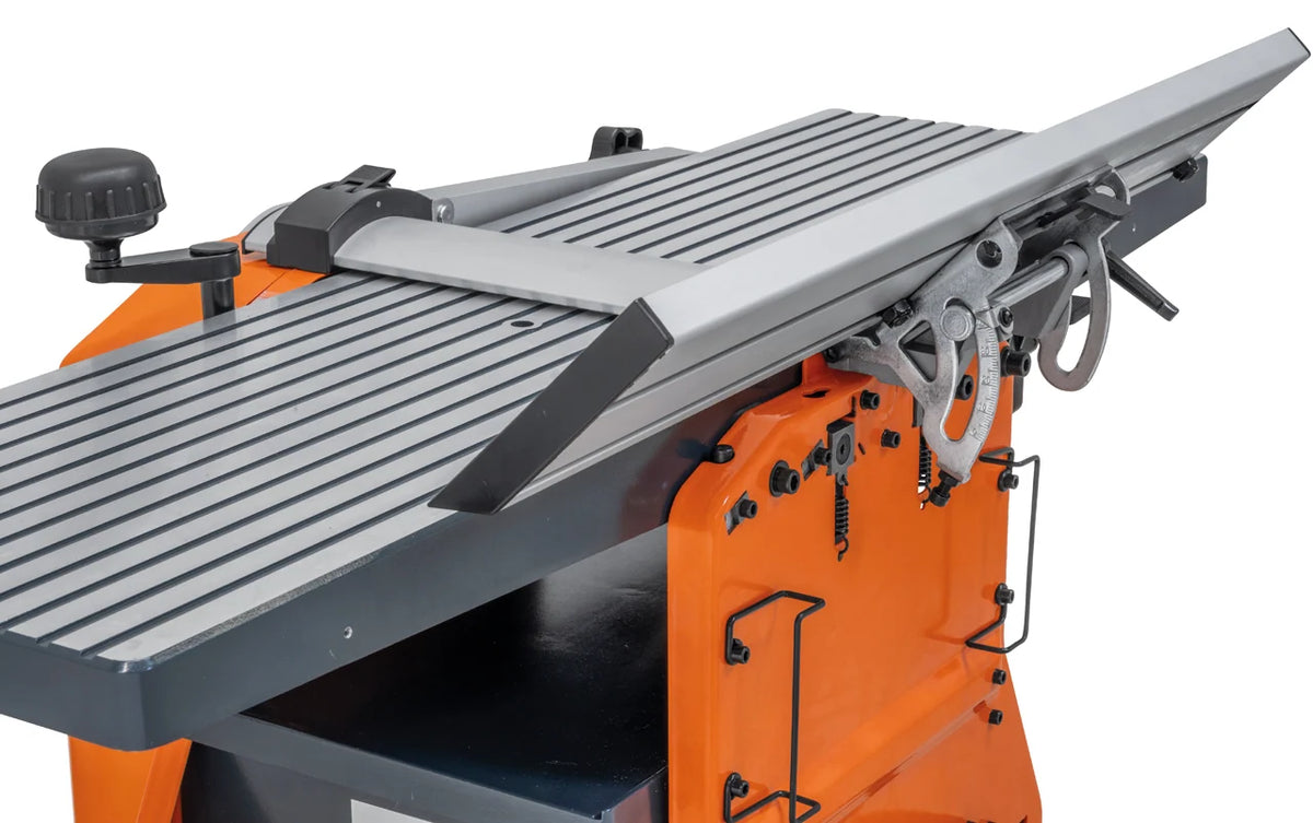 Guida a filo della pialla M4P FS 250 inclinata a 45 gradi per smussi