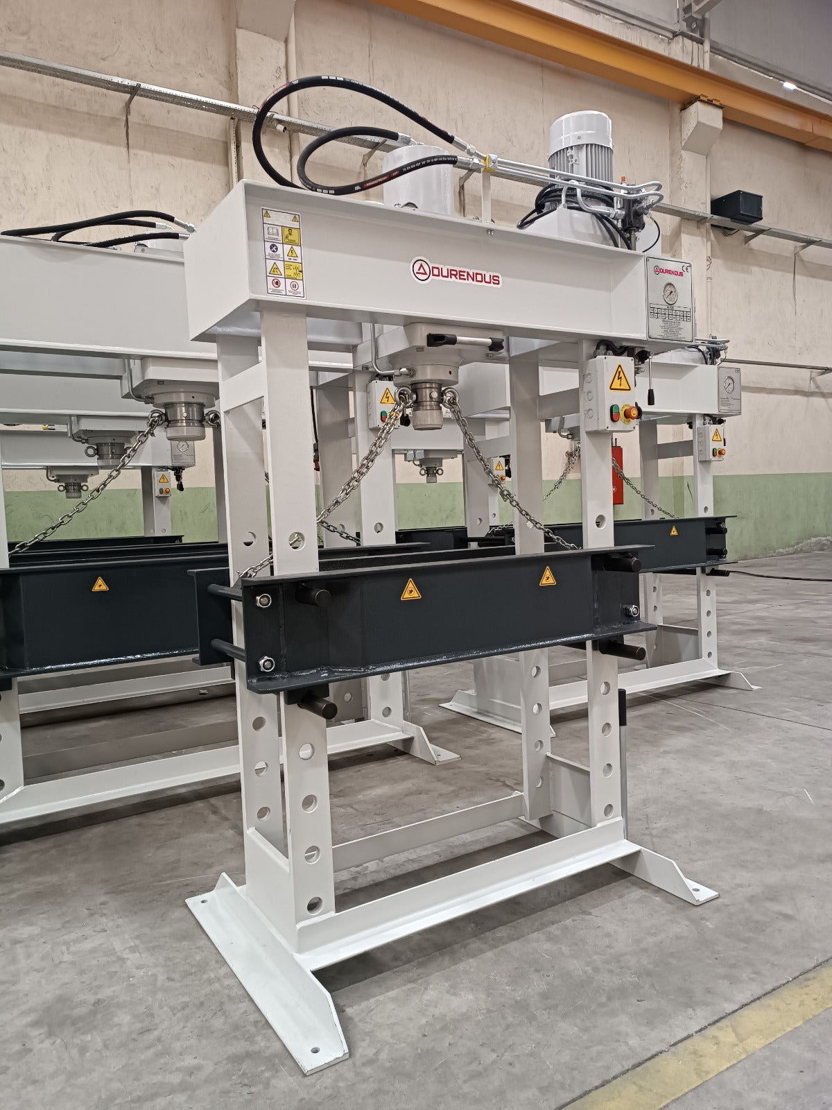 Pressa per lamiera Durendus Serie DW Pressa Idraulica 20 Ton a cilindro Scorrevole
