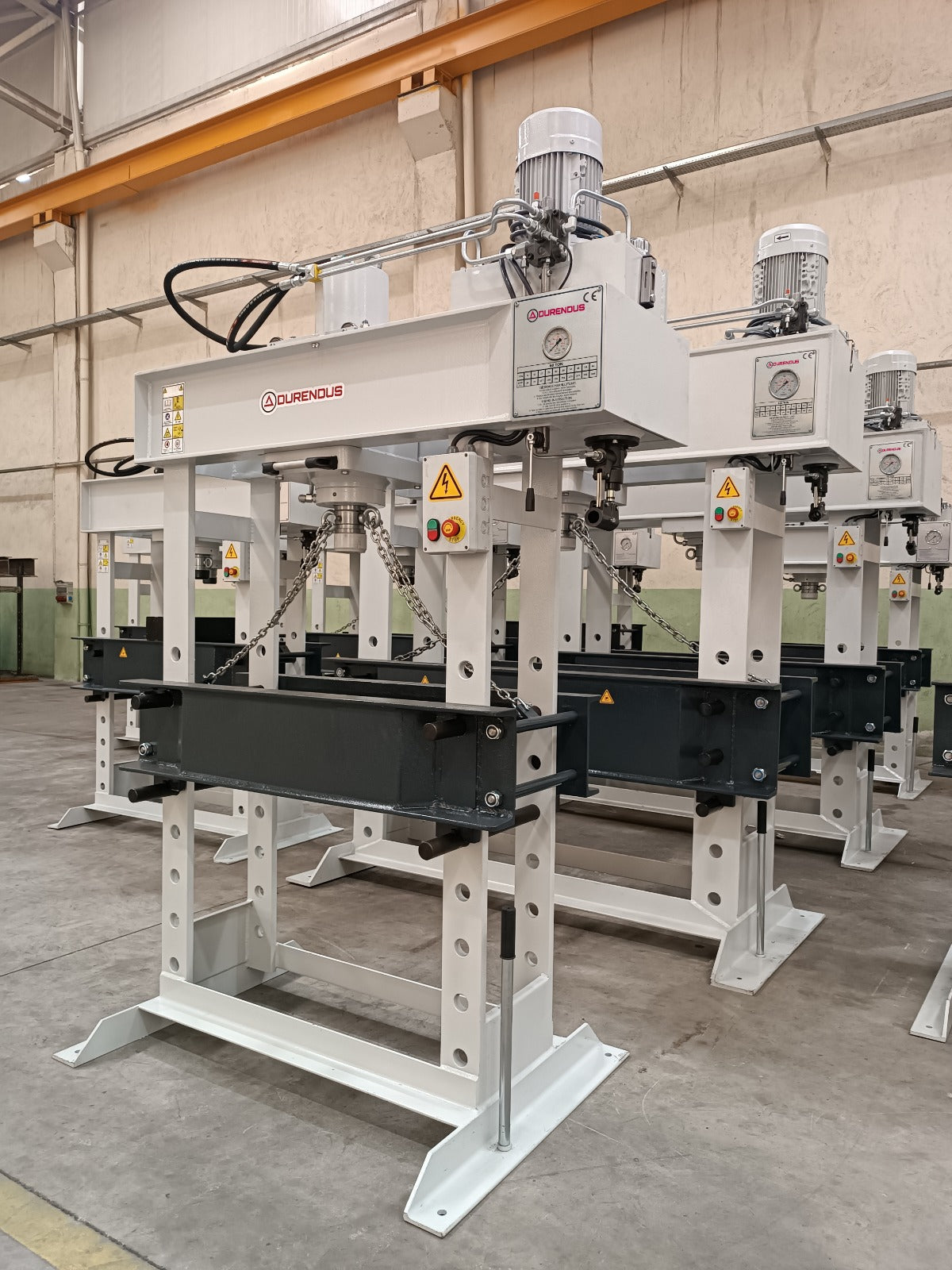 Pressa per lamiera Durendus Serie DW Pressa Idraulica 20 Ton a cilindro Scorrevole