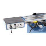 Avanzamento automatico FTV 6 a 230 V installato su fresa da banco, ideale per garantire spinta costante del pezzo, maggiore sicurezza e finiture precise.