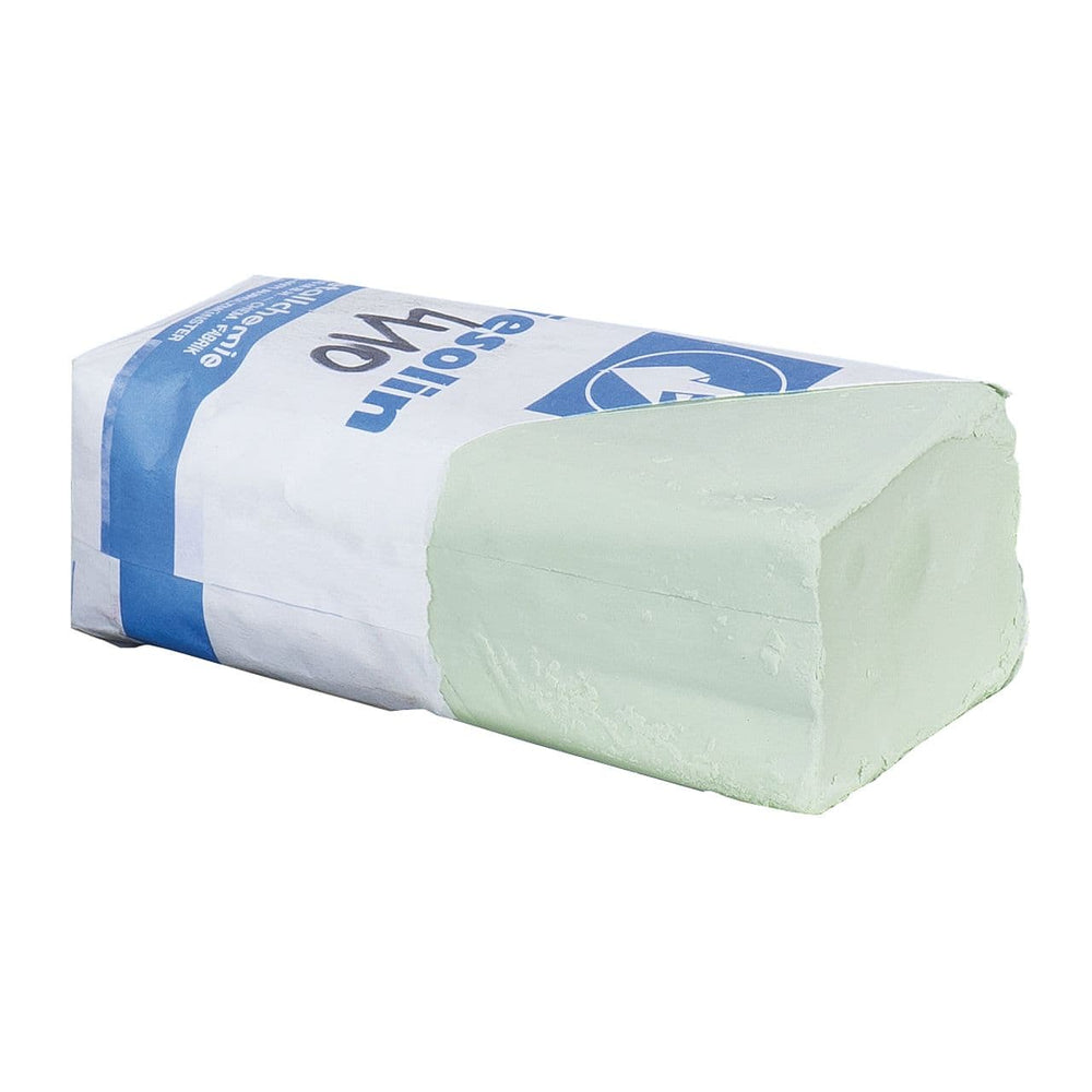  Panetto da 1,1 kg di pasta abrasiva verde Kiesolin 410 per prelucidatura su acciaio inox, con granulometria lucida e forte adesione ai dischi in sisal.