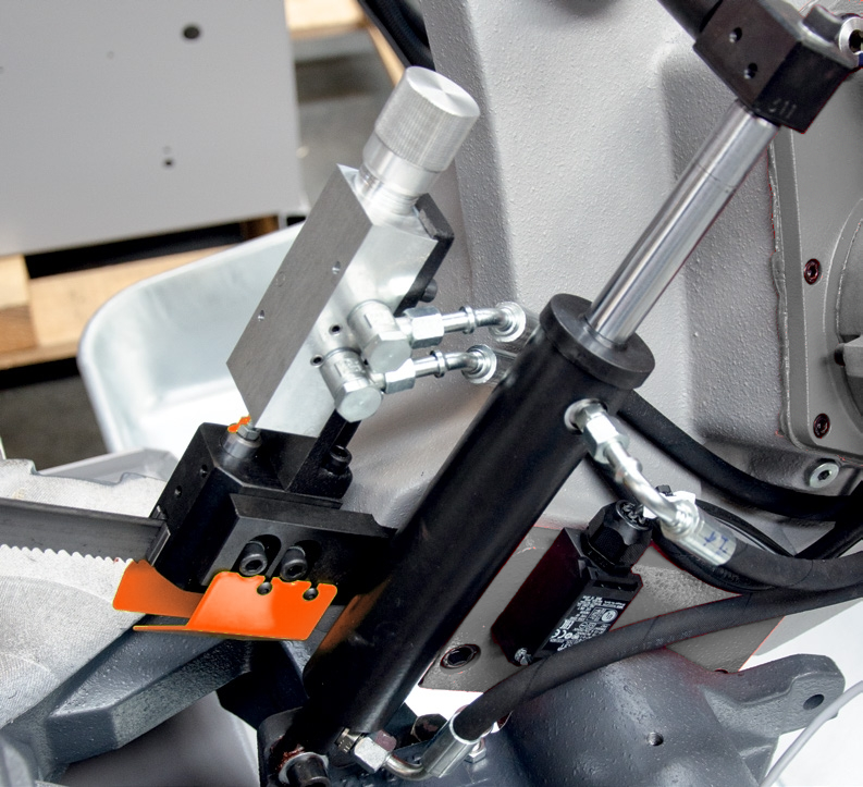 Flott HBS 250 A – Sega a nastro per metallo 0–60° professionale