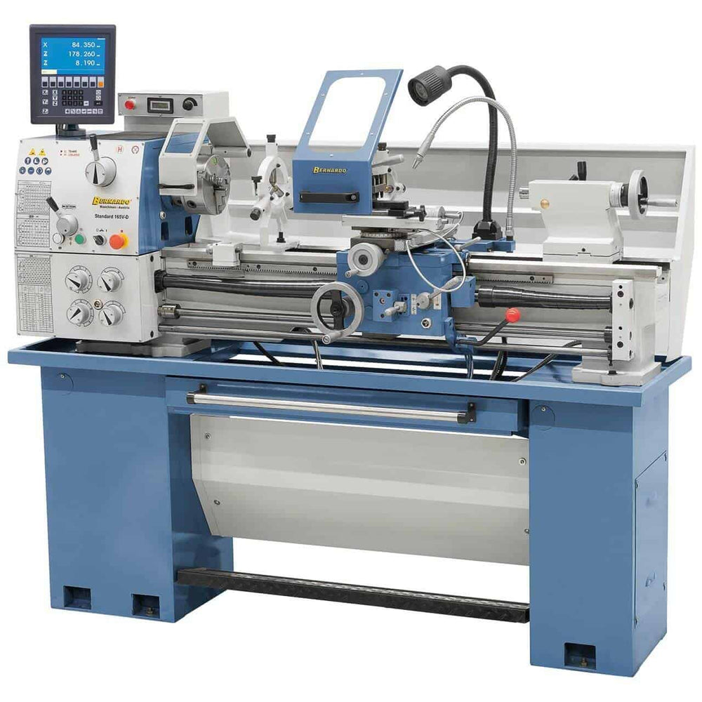 Tornio Bernardo Standard 165 V-D: Ø banco 350 mm, foro mandrino Ø 40 mm D1-4, DRO ES-12 V e ricca dotazione di serie.