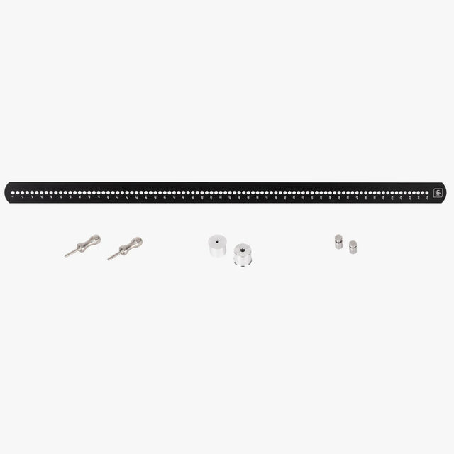 Goniometro UJK Parf Protractor in alluminio anodizzato nero con scala graduata, 2 spine di posizionamento, 2 guide di foratura e 2 spine da banco da 20 mm in acciaio inox